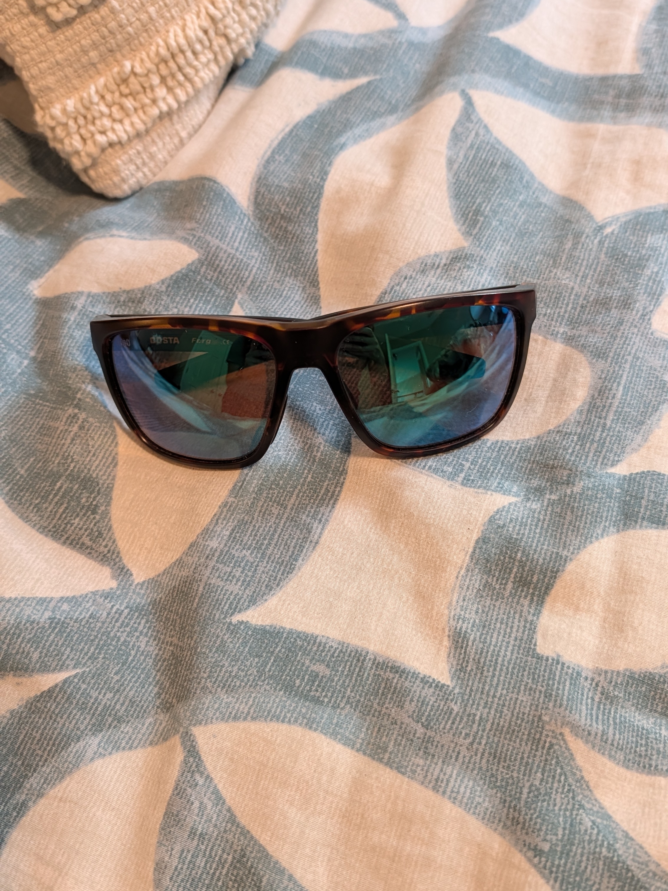 Tortoiseshell Frame Sunglasses With Blue Mirrored Lenses